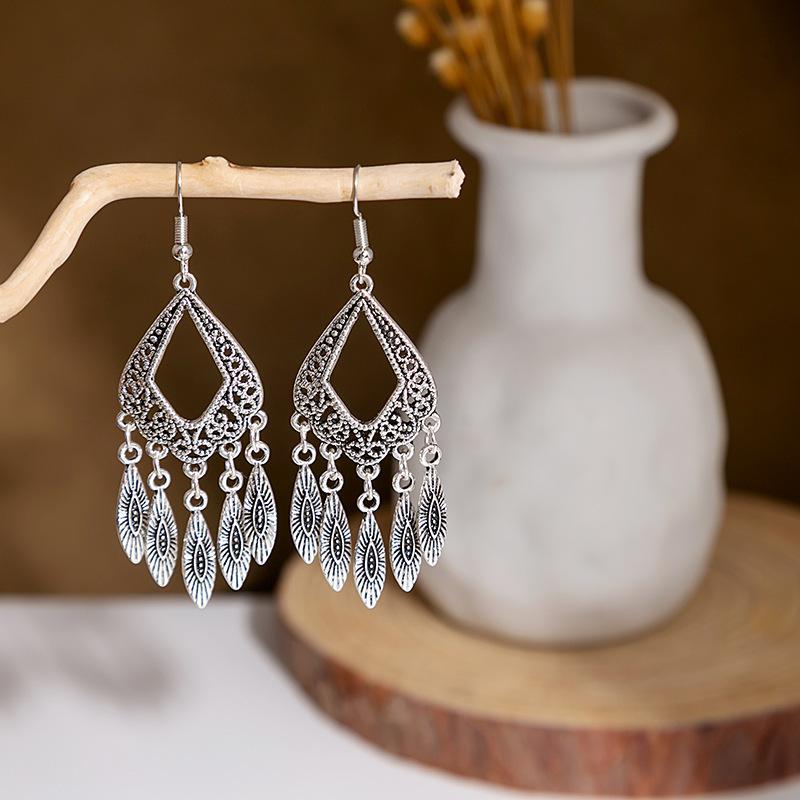BLINGBAY Women's Earrings, Ethnic Style Drop-shaped Long Metal Tassel Earrings, Simple And High-end Accessories, Retro Colorful Feather Jewelry