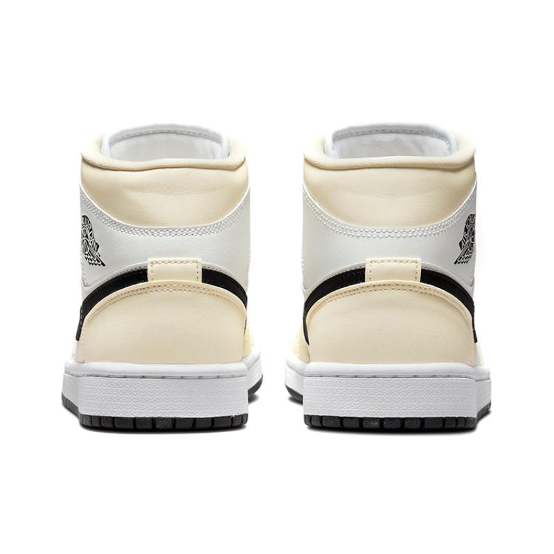 Женские кроссовки Air Jordan 1 Mid 'Coconut Milk' Jordan BQ6472-121