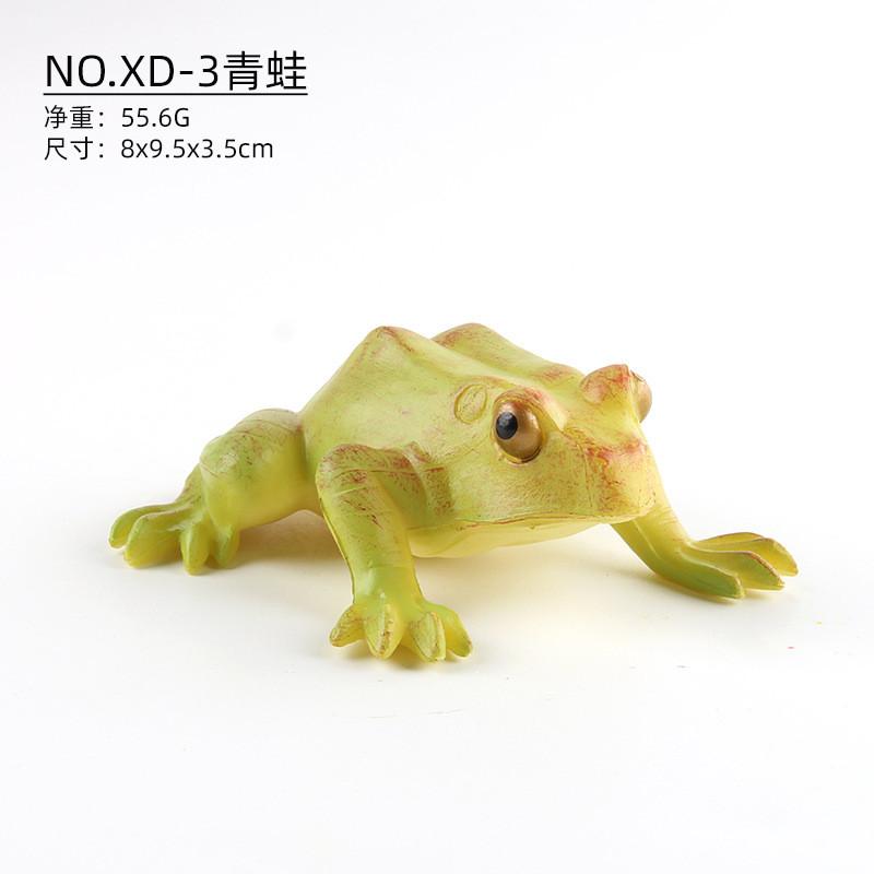 Набор реалистичных ПВХ моделей насекомых, включающий жуков, бабочек, божьих коровок, гусениц и другие.