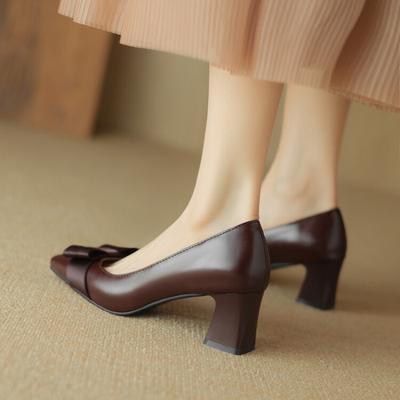 Новые низкие туфли-лодочки на невысоком каблуке, повседневные, черные, с квадратным носком, слипоны, женская кожаная обувь на все сезоны