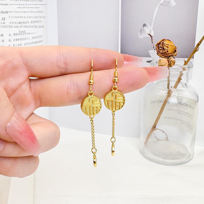 Высококачественные серьги с имитацией песочного золота: Долговечный дизайн кисточек для женщин, трансграничные медные аксессуары