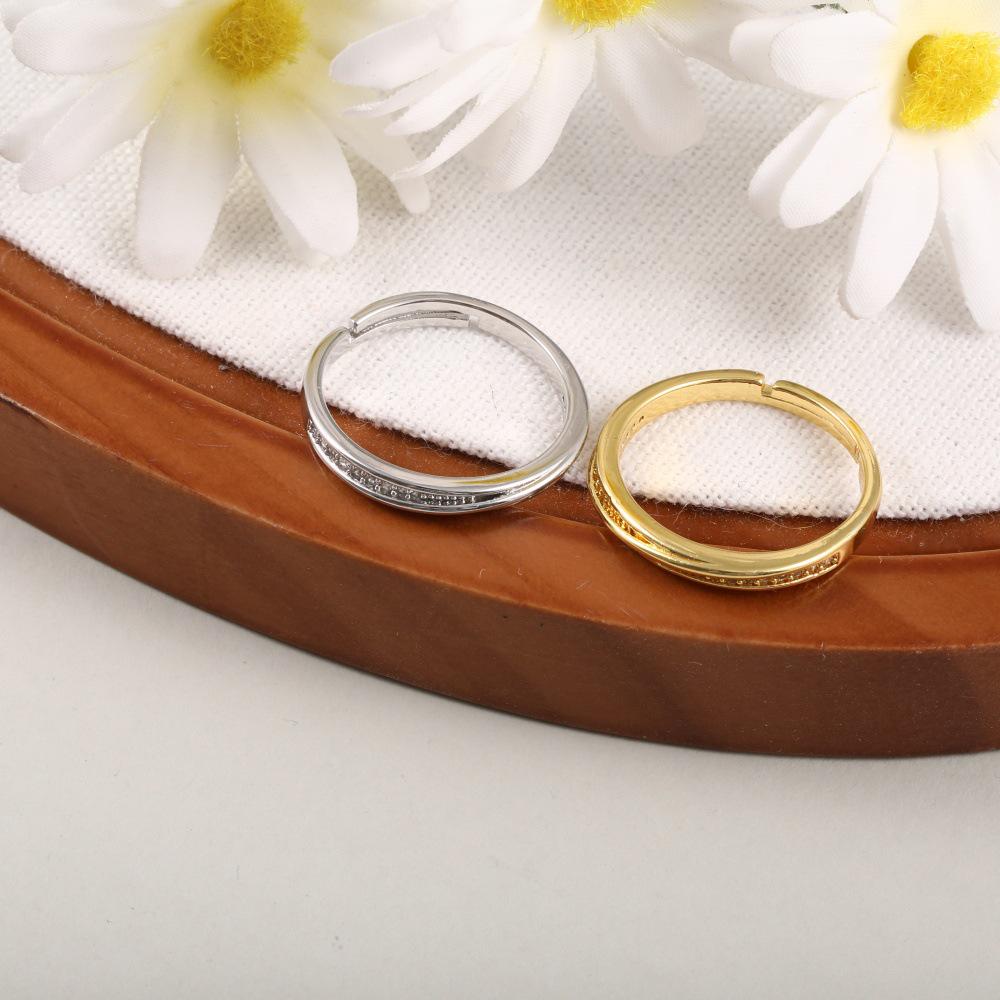 Регулируемое кольцо с покрытием из 18-каратного золота с дизайном из микро-паве с бриллиантами