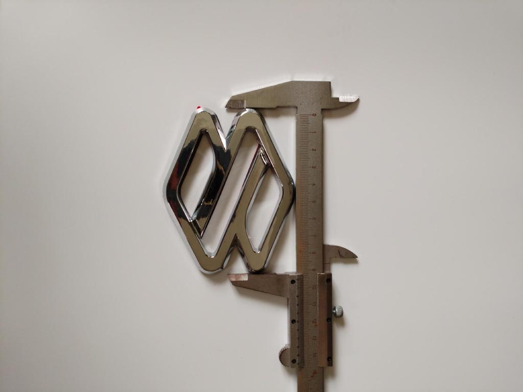 Значок Suzuki S - Оригинальный полый значок на переднюю решетку