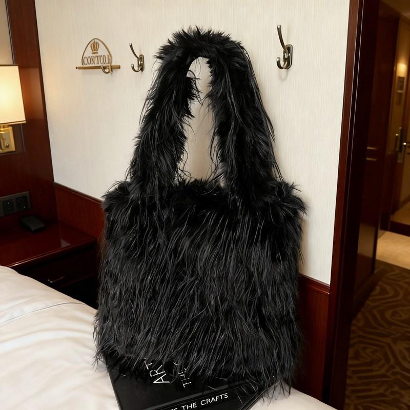 2025 Осень/Зима Новая Шерстяная Женская Сумка Большая Вместимость Сумка-Тоут Модная и Простая Сумка на Одно Плечо Под Мышку Ручная Плюшевая Сумка