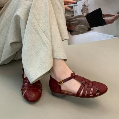 Стиль старых денег ретро полый ретро слово с крутыми одинарными туфлями