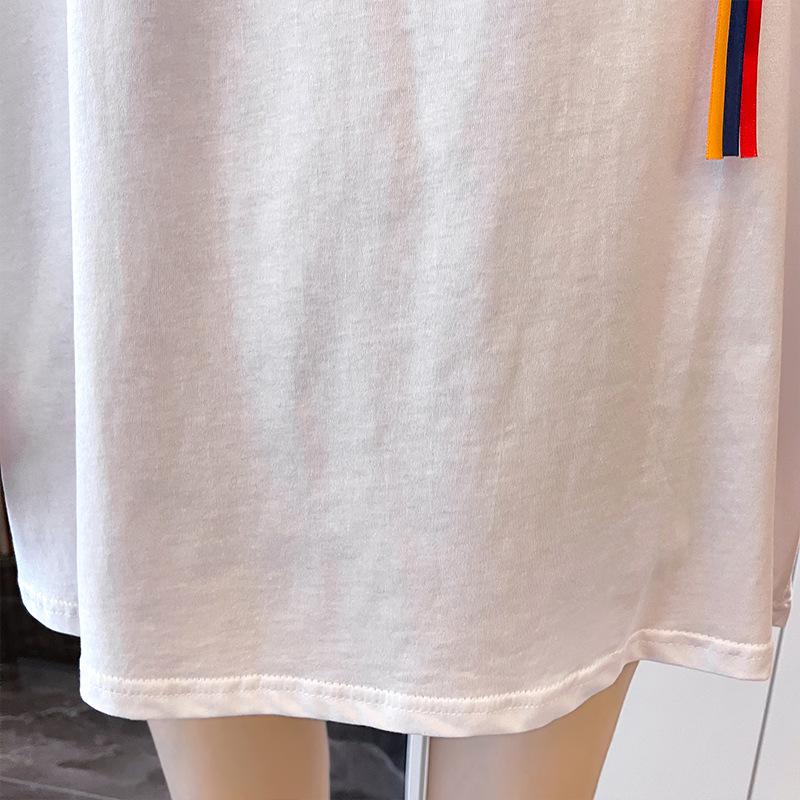 Женская футболка с коротким рукавом и крупной вышивкой в виде бабочек, лето 2025 г., свободный тренд в корейском стиле.