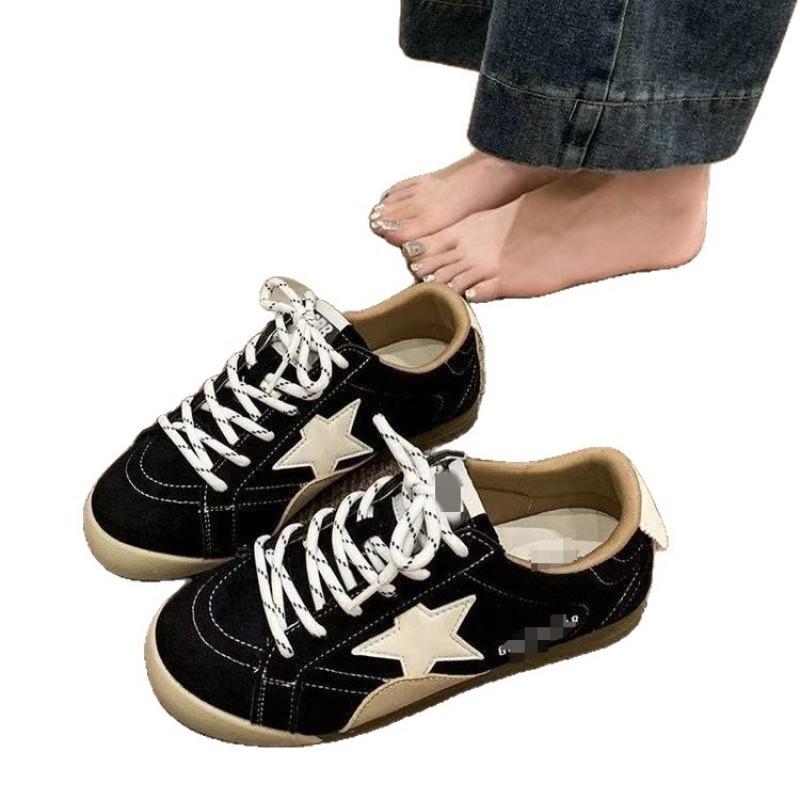 Ретро маленькие белые туфли женские осенние новые на плоской подошве универсальные повседневные нишевые спортивные туфли на платформе со звездой