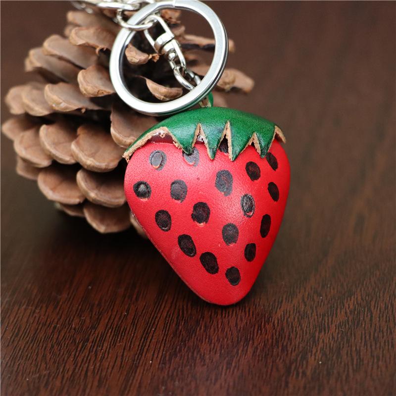 Первый слой Коровья кожа Креативный Маленькая клубника Брелок для ключей автомобиля Подвеска для сумки Мини Милый Фрукт Коровья кожа Аксессуары для сумки