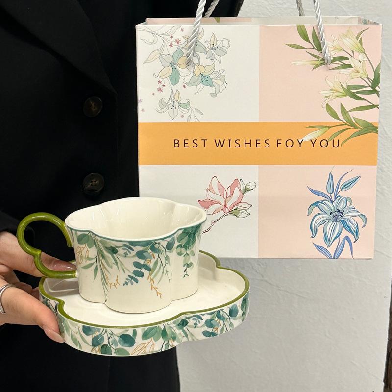 Керамическая кофейная чашка и блюдце в стиле французского ретро, изысканная, высококлассная, в стиле легкой роскоши, подарочная коробка, сувенир