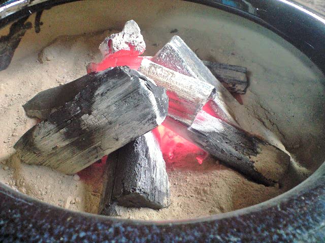 Древесный ладан дикой лошади Kannabe Hakutan Kobo Ash, зола, 400 г, овощи, каштаны, жаровня, краситель, горелка, глазурь, протрава,