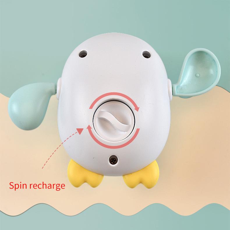 Заводные игрушки в ванну для малышей