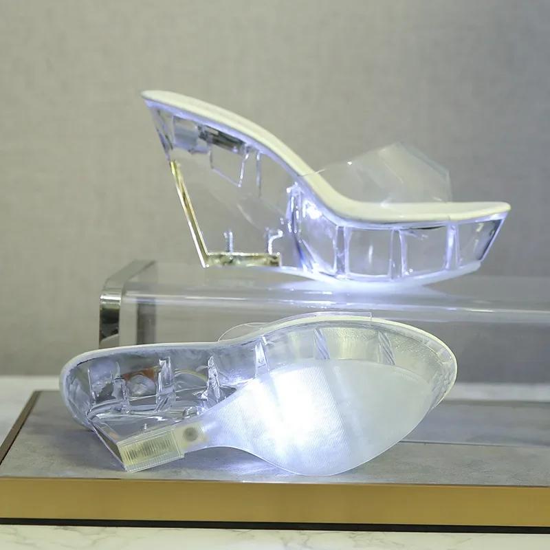 Мода Размер 43 Женские туфли на высоком каблуке Шлепанцы Светящиеся высокие каблуки Светящиеся Модные туфли для подиума Женские 10 см Сандалии