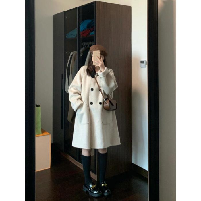 Ji Korean small man retro contrasting color lapel short high-end woolen coat woolen coat women loose and tall