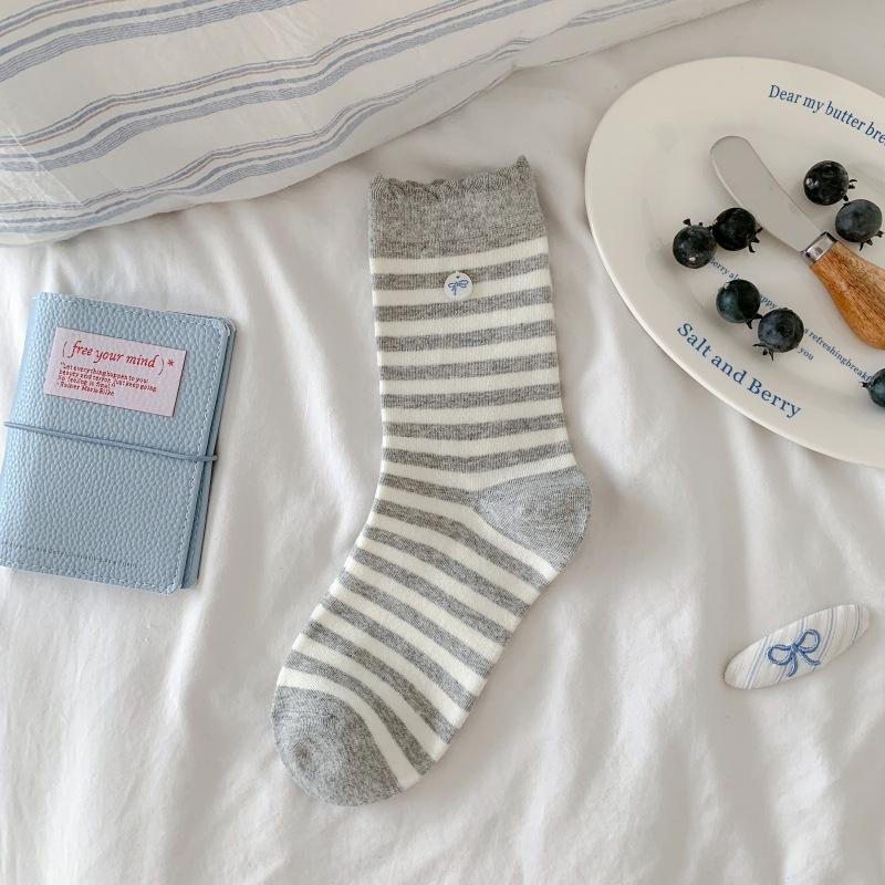Радужные тканевые этикетки, ракушка, бант, носки в горошек для женщин, серые и синие полосатые, черные носки до середины икры с отделкой ушками