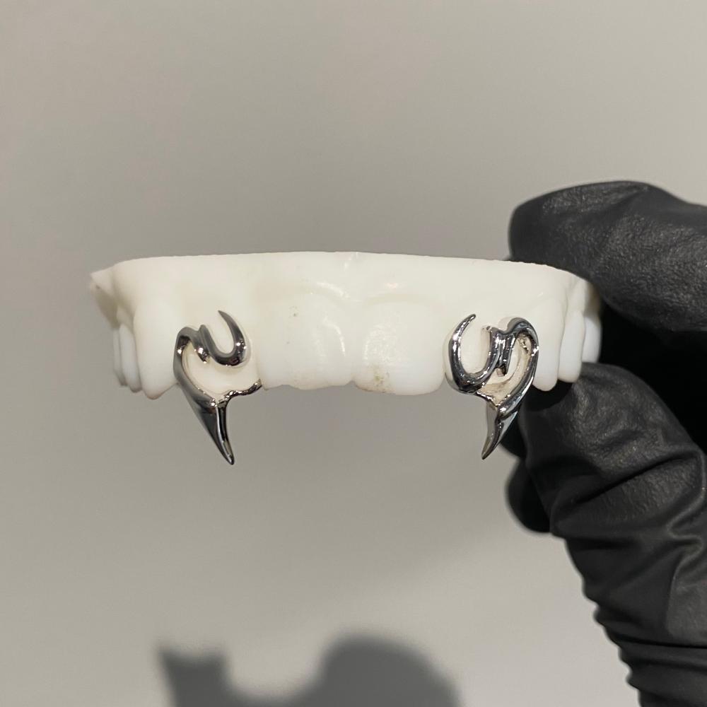 Hand Out Custom Y2K Fang Teeth Grillz 925 Silver Hiphop Grillz Phonk Grill