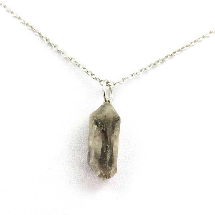 Pierres et Minéraux. Collier Gypse brut. 14.82 ct. Marcieu, Isère, France.