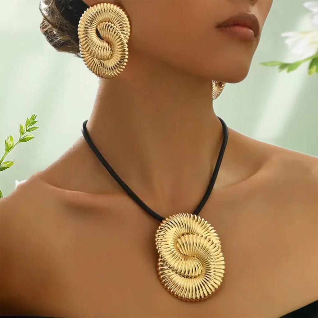 Vintage Geometric Twisted Thread 8 Digital Flower Collar Personality Exaggerated Corrugated Women's Necklace