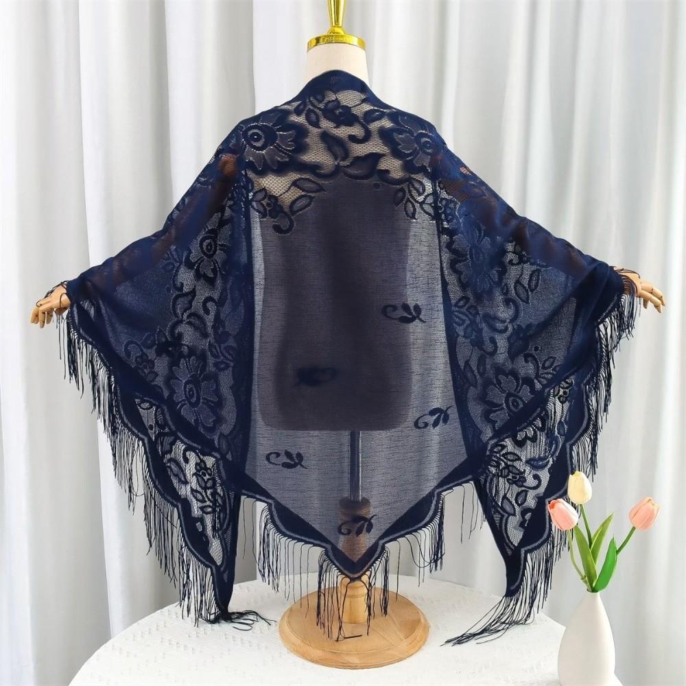 Треугольный шарф-шаль с бахромой, пэчворк, кружево, однотонный