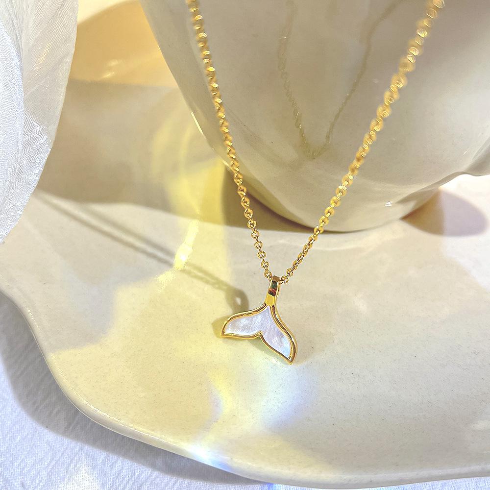 Корейское ожерелье с подвеской в виде рыбьего хвоста: Универсальная женская ретро-ключичная цепочка в стиле легкой роскоши