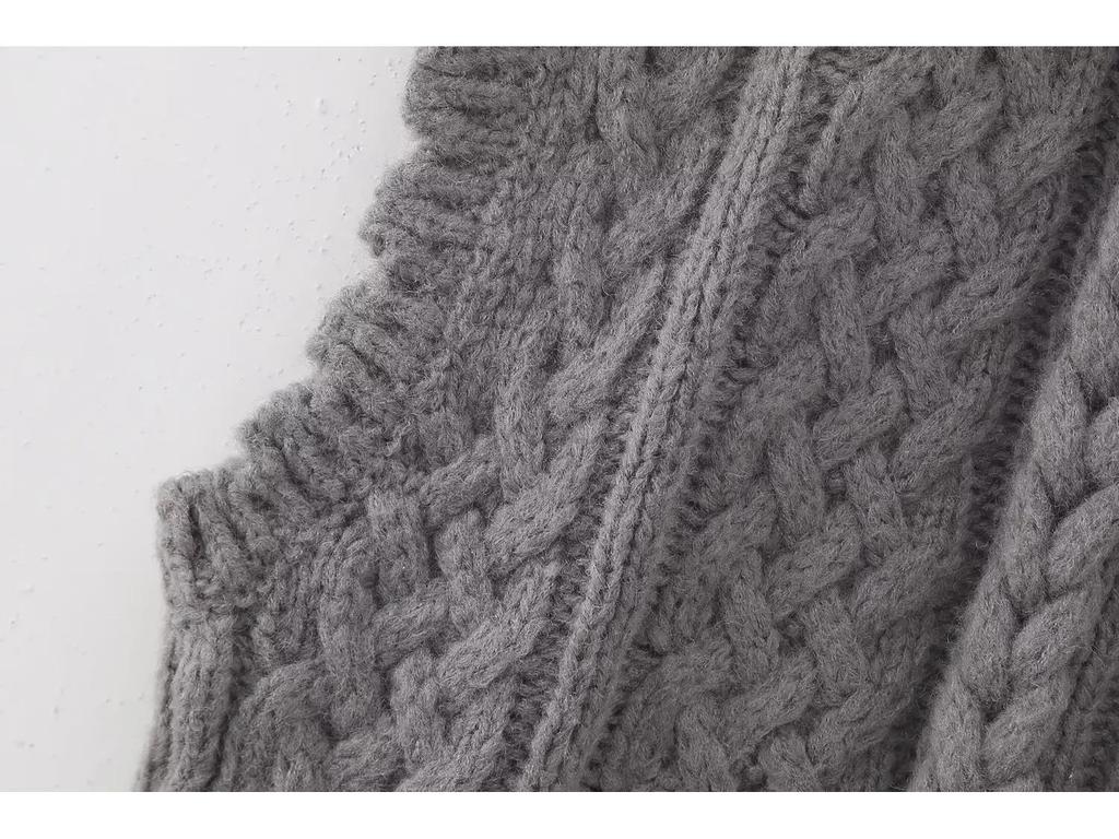 2023 Women's Winter Fashion Color Block Knitted Vest Sweater