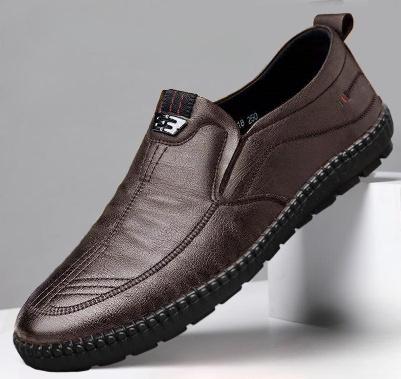 Весна Осень Новые мужские кожаные туфли Деловая мягкая подошва повседневная обувь Модная универсальная плоская удобная легкая мужская обувь
