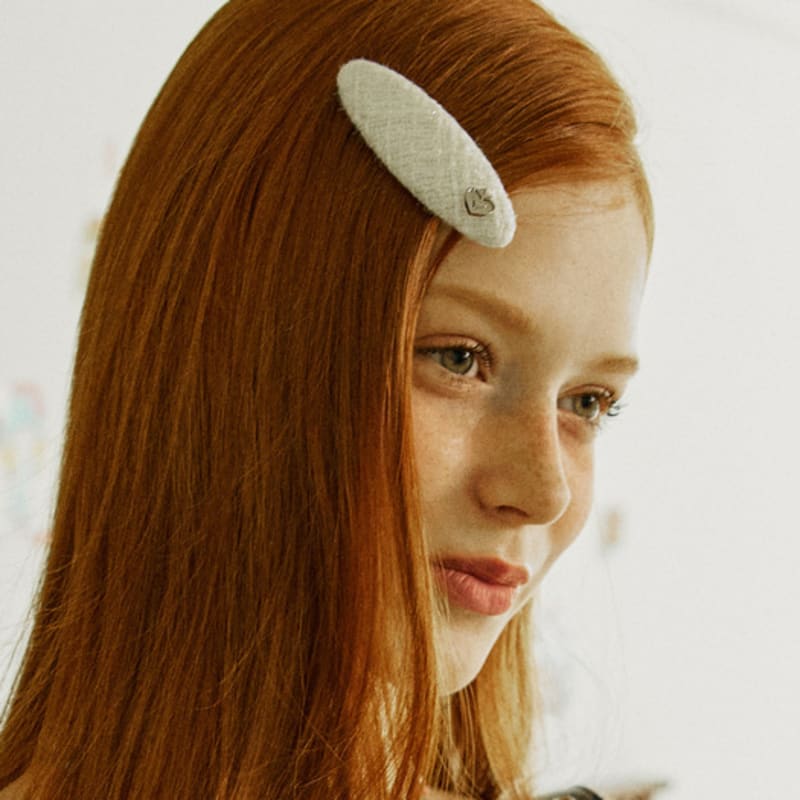 VVV glitter tweed logo hairpin