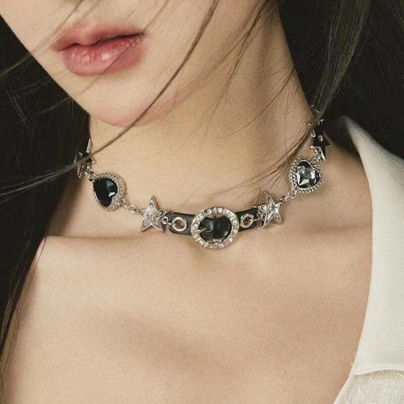 Chic Spicy Girl Leather Bell Choker Necklace – Unique Minority Design
