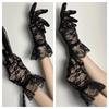 Женские черно-белые кружевные перчатки для аксессуаров к костюму на Хэллоуин, женские тонкие сетчатые перчатки с цветочным узором и оборками, кружевные митенки с закрытыми пальцами
