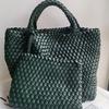 2025 Cross Border New Internet Celebrity Bag Hand Woven Tote Mother Bag Business Commuter PU Large Capacity Handbag