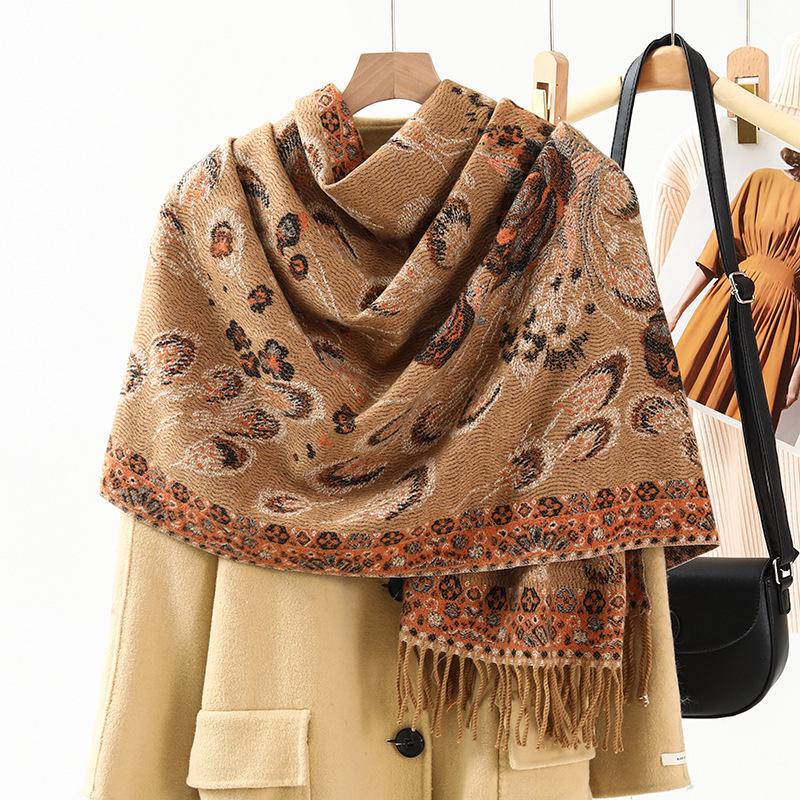Women's Ethnic Style Jacquard Shawl: Thick, Warm Imitation Cashmere Scarf for Autumn/Winter
