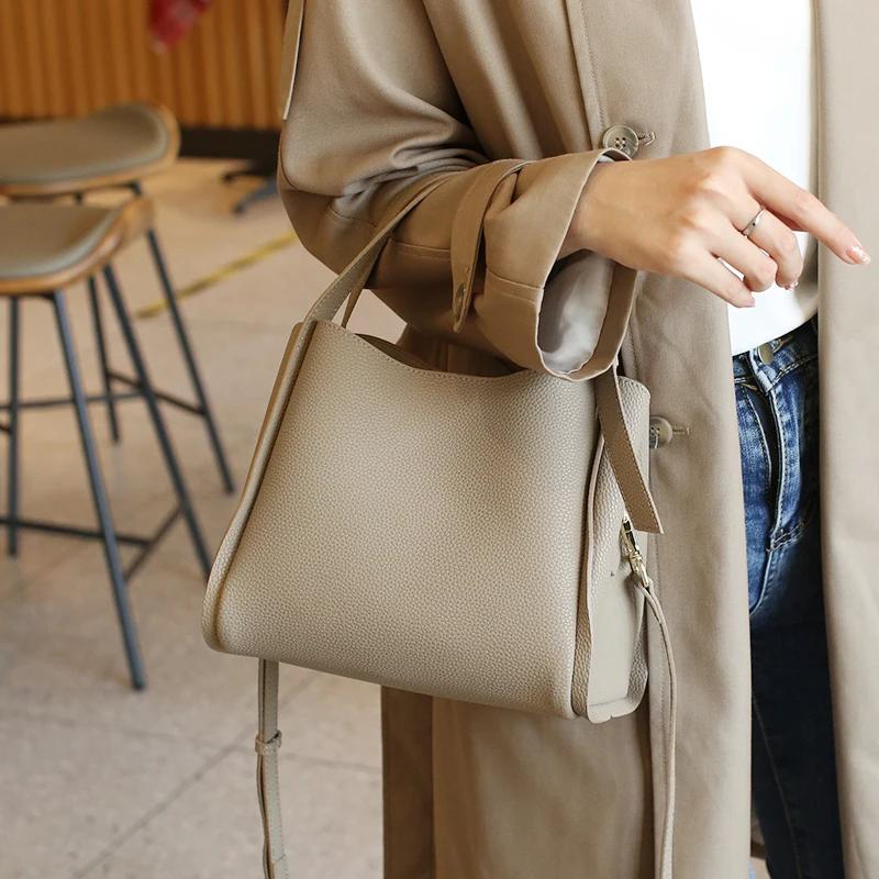 Genuine Leather Shoulder Bag for Women Feminine Luxury Fashion Designer Bags for Ladies Traveling Large Capacity Bucket Bags