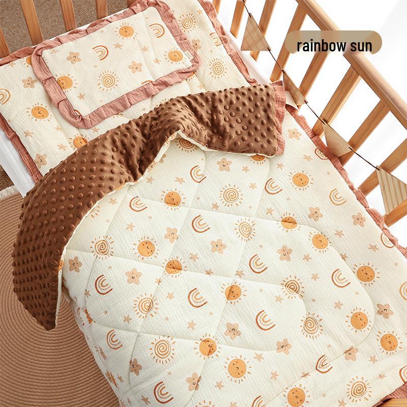 Three-Piece Pure Cotton Baby Bedding Set - Bean Cover Blanket, Cloud Pillow, Ruffled Quilt for Spring/Autumn