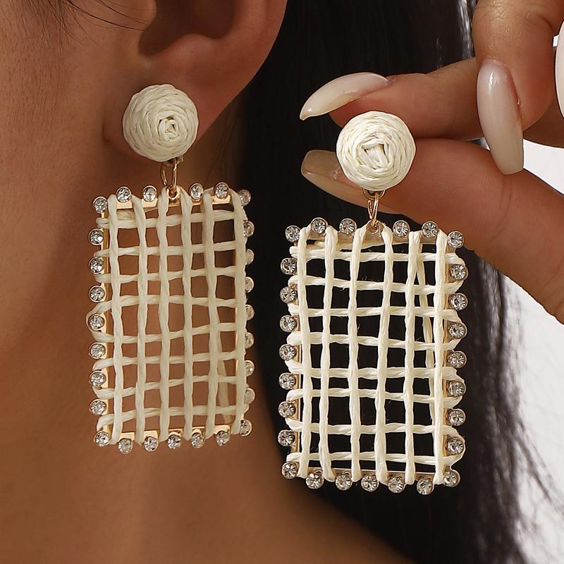 Vintage Copper Color Spiral Shaped Irregular Geometric Stud Earrings for Women Creative Metal Wrapped Earring Zircon Gift 2025