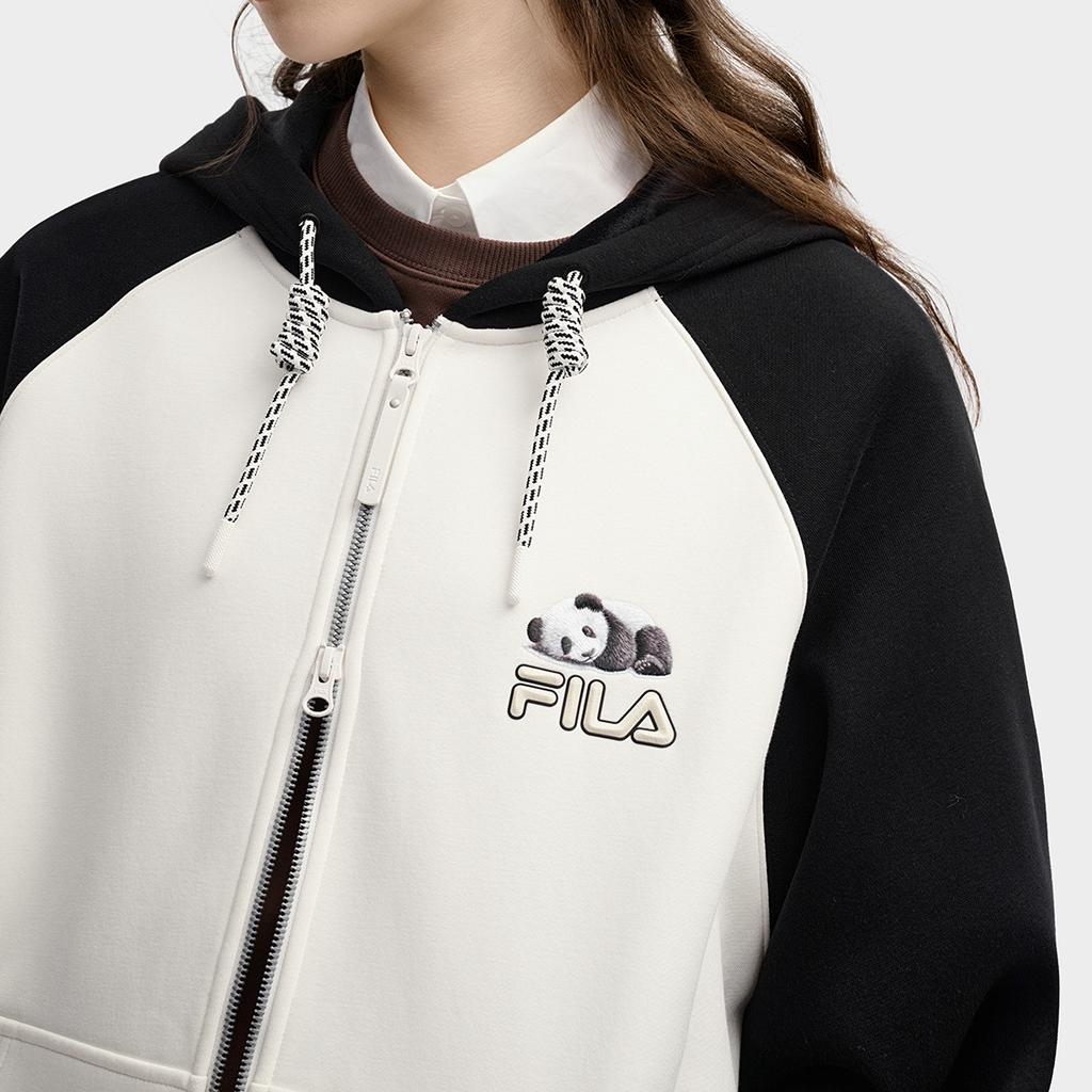 Fila Наследие Вышивка Панда Классическая Индивидуальность Модный Тренд Простая Повседневная Теплая Удобная Толстовка с Капюшоном Свободного Покроя Флис F51U548501F-WT