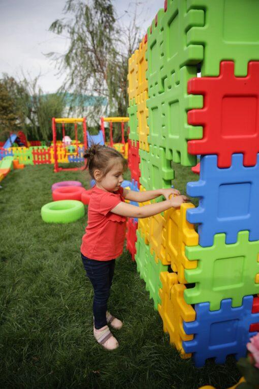 large educational blocks King - yellow