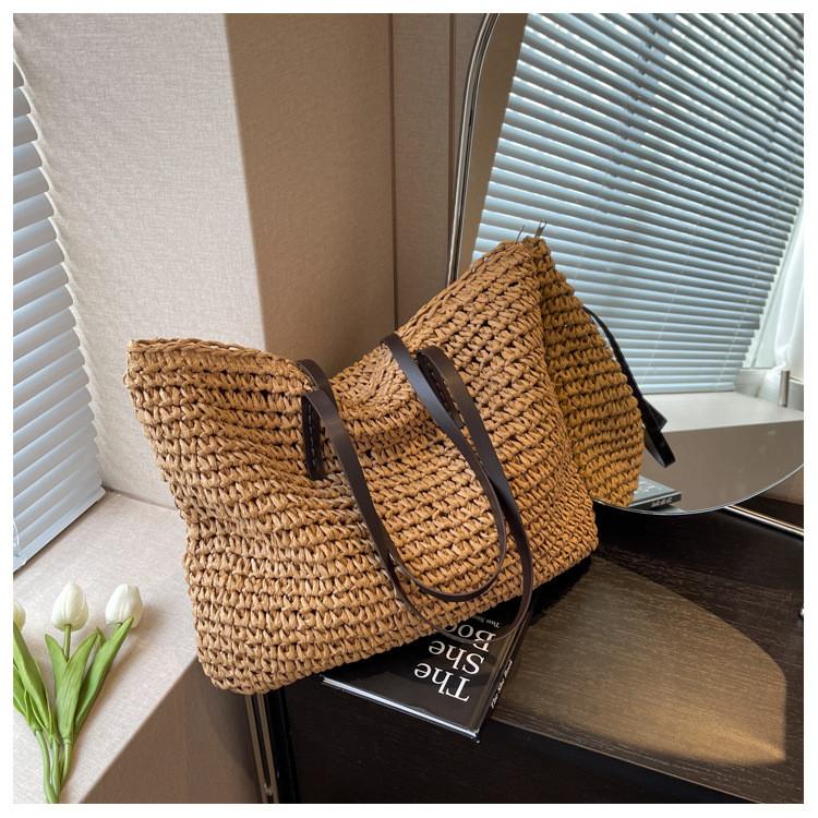 IELGY Commuter Straw Tote Bag Large Capacity All-Match Woven Shoulder Bag
