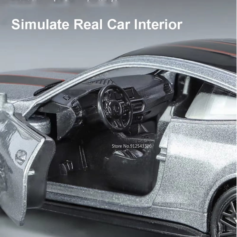 1/36 BMW M4 CSL сплав игрушечная модель автомобиля высокая имитация металл подлинная дверь автомобиля может быть открыта и убрана функция мальчик подарок на день рождения коллекция дисплей