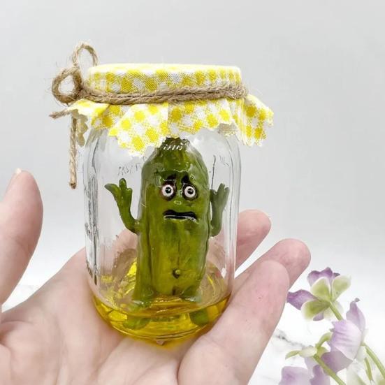 Grumpy Pickle Sculpture In Clear Jar Sad Anxious Pickled Cucumber Figurine Statue Home Office Desktop Decoration Ornament Christmas Gift
