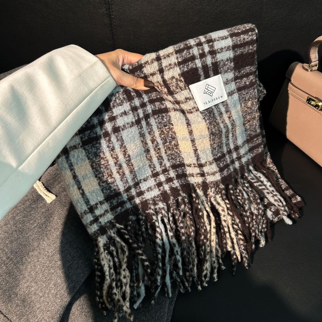 Мятно-зеленый шарф осень и зима женский атмосферный плюшевый утолщенный теплый женский платок 2025 новый