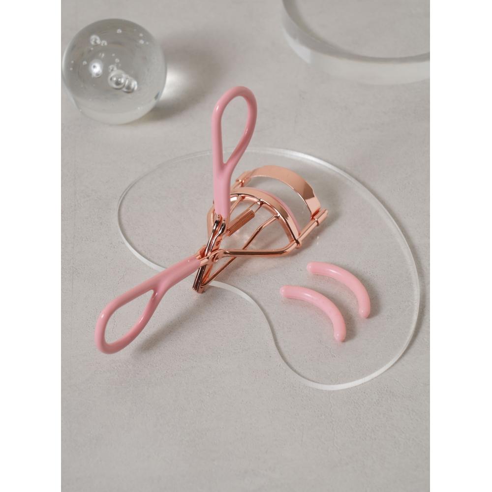 Щипцы для завивки ресниц Daiso с резиновой ручкой и пружиной