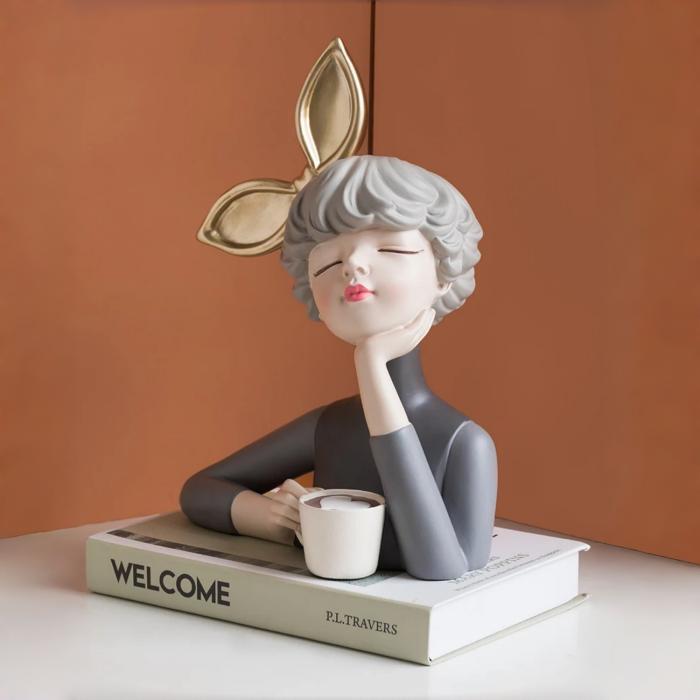 Nordic Luxury Resin Table Lamp Human Statue Sculpture Decor Hat Girl Figurine Art for Home Decoration