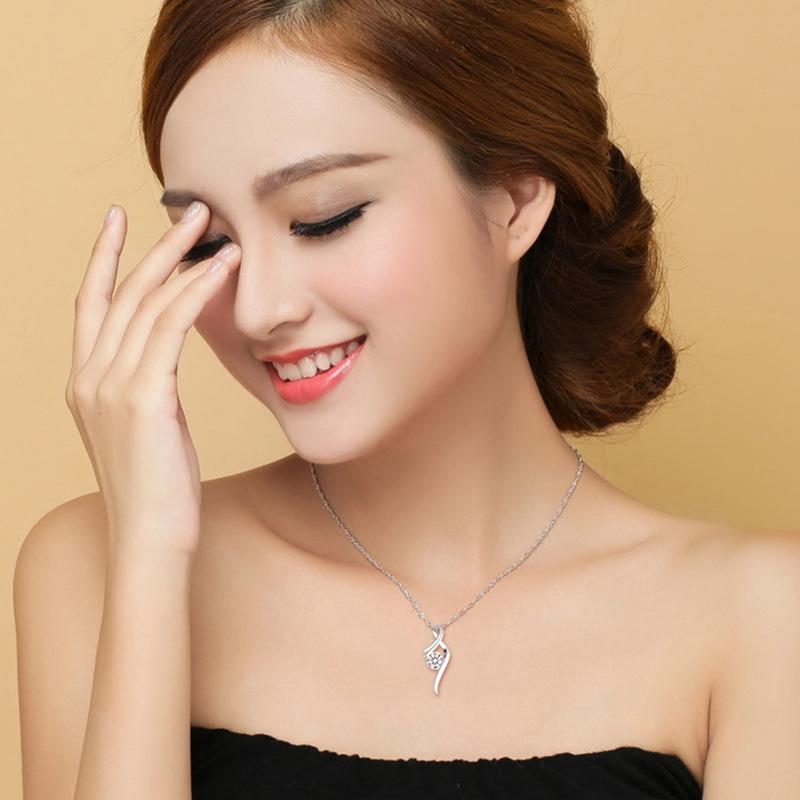 New Fashion 925 Silver Women Jewelry Delicate Ribbon Zircon Pendant Necklaces Musical Design Rhinestone Clavicle Chain