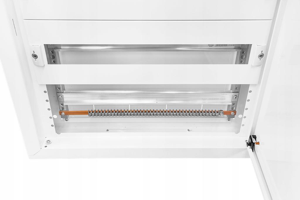 ZENERGY OM - PE RAIL W600, L=470 MM, 40 TERMINALS 16MM2 + 1xM6