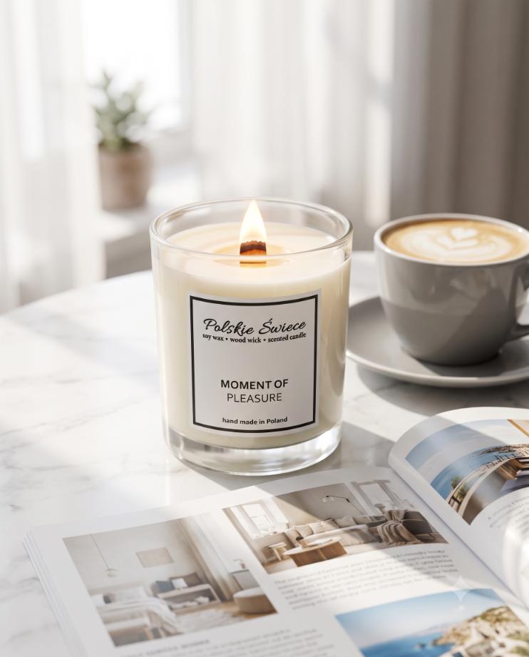 soy candle with a wooden wick + MOMENT OF PLEASURE