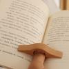 Thumb Page Book Holder Reading Accessory Solid Wooden Thumb Bookmark One Hand Reading Thumb Book Support Reading Aids Tools