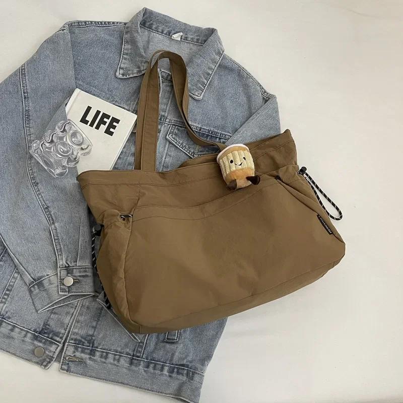 Повседневная холщовая сумка-тоут для женщин, новая дорожная сумка, легкая и вместительная, универсальная, популярная сумка через плечо