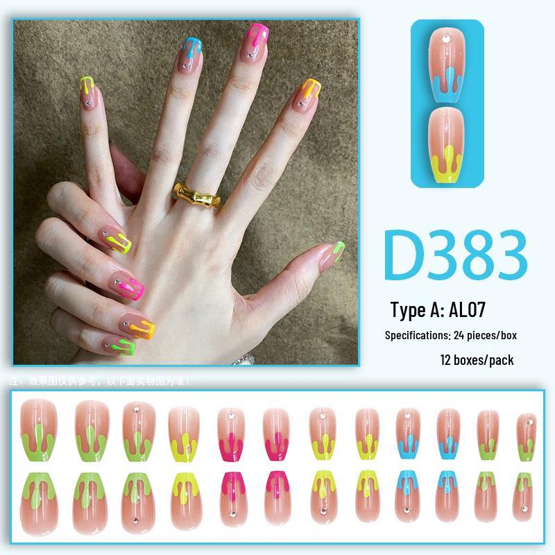 Летний свежий персиковый сердечный омбре нейл-арт с бриллиантовыми акцентами