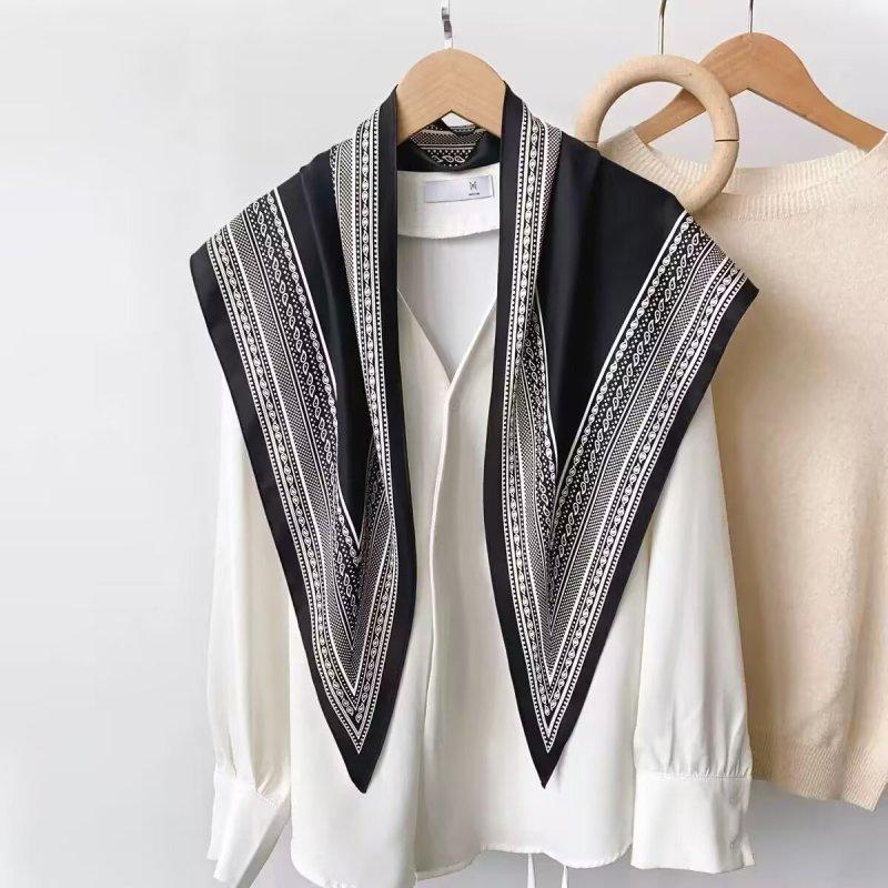 Retro simple and versatile big triangle scarf women's spring summer high-end feeling bag headscarf scarf shawl fart curtain decoration