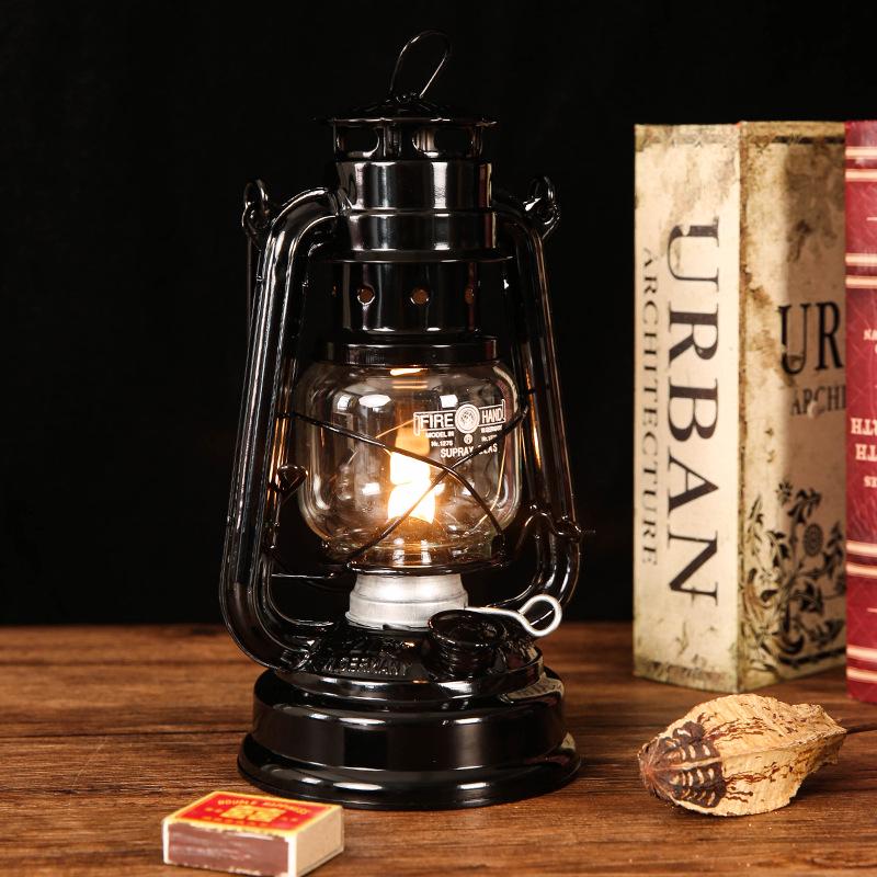 Vintage Iron Hurricane Lantern: Outdoor Kerosene Lamp & Decorative Light for Camping