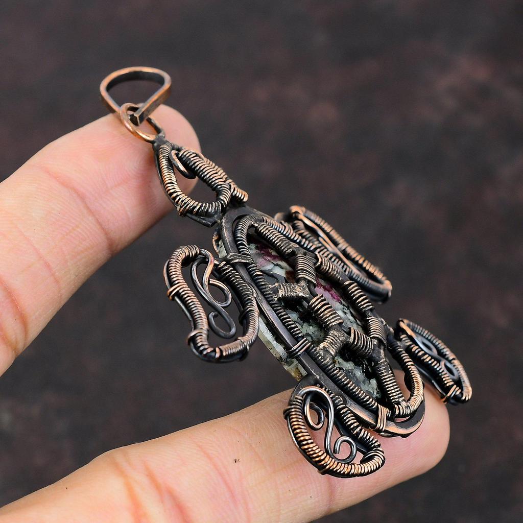 Эвдиалит Медный Кулон Украшения из Медной Проволоки Ручной Работы Кулон с Драгоценным Камнем Украшения из Эвдиалита Кулон в Виде Черепахи Кулон из Проволоки Для Подарка